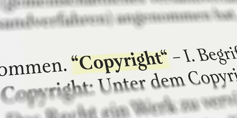 Copyright im Buch mit Textmarker markiert