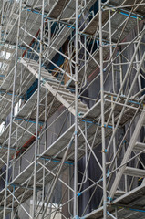 ビルの足場
