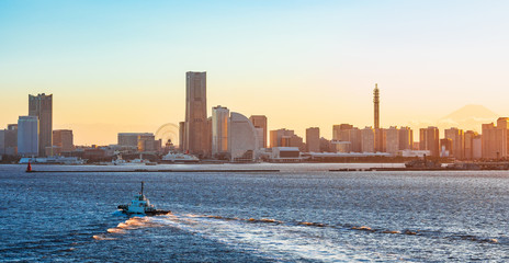 横浜ベイエリア　夕景　ワイド