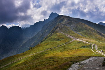 Widok z Beskidu na Przełęcz Liliowe i Świnicę - Tatry Zakopane