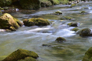 Entre pierres et eau