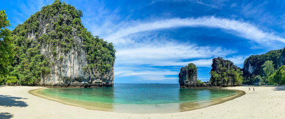 Obraz premium Koh Hong paradise beach, island in the Andaman Sea between Phuket and Krabi Thailand