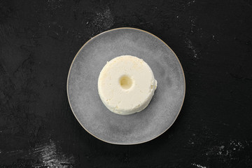 Pressed cottage curd cheese