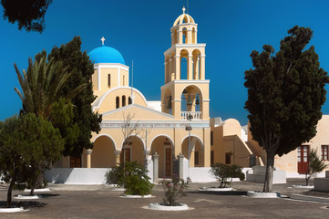 Fototapeta na wymiar Ekklisia Agios Georgios (Church of St. George) of Oia, Santorini, Greece