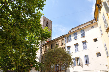 Fototapeta na wymiar la ville de Grasse 