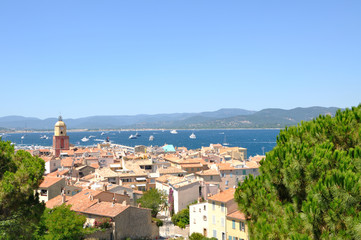 Fototapeta na wymiar la ville de St Tropez