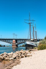 Fototapeta premium Kasteler Strand, Wiesbaden