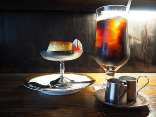 アイスコーヒーとプリン