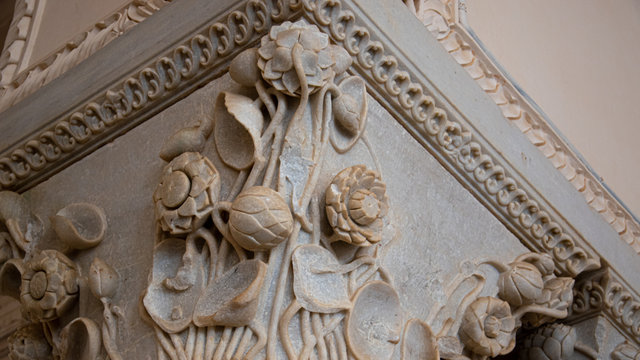 Beautiful floral stone carving done on the wall of a palace located in Udaipur, Rajasthan. The stone work is done with such a precision that on can clearly see the petals, leaves and stem.