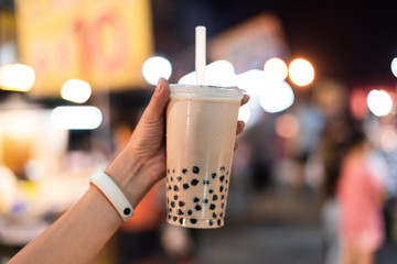 taiwanese bubble milk tea at night marketplace