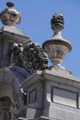 Fototapeta na wymiar Detalle de la entrada de Madrid
