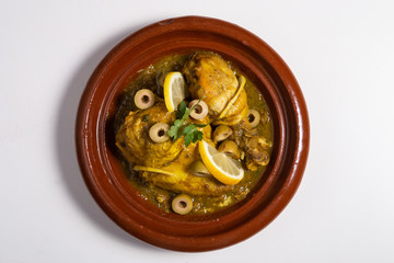 Tajine of chicken with vegetables.