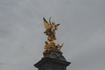 statue of the virgin mary