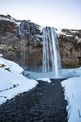 Wasserfall Seljalandsfoss in iceland during winter time 
