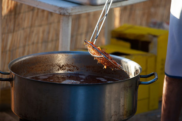 Preparazione gamberetti fritti 