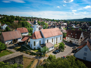 Stuttgart Hofen alter Ortskern mit Kirche und Teilen der Burgmauer
