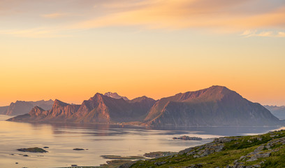 Obraz premium Panorama of beautiful sunrise over ocean