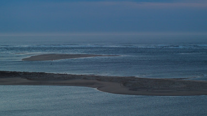 Obraz premium Horizon bleu sur l'océan atlantique, juste après le coucher du soleil