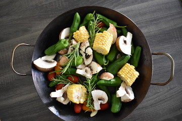 Colorful vegetable pan for barbecue