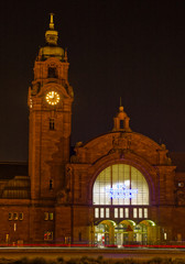 Fototapeta na wymiar Wiesbaden Hauptbahnhof