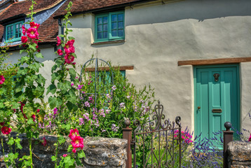 Fototapeta na wymiar Cottage Garden and House