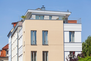 Moderne Mehrfamilienhäuser, Rostock, Mecklenburg-Vorpommern, Deutschland, Europa