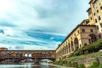 Fototapeta na wymiar The beautiful Ponte Vecchio in Florence, Italy. 