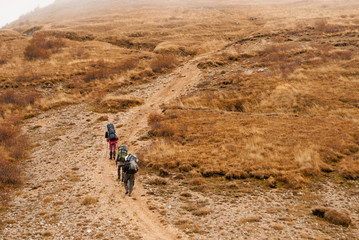 Obraz premium Hiking in the Caucasus mountains in autumn
