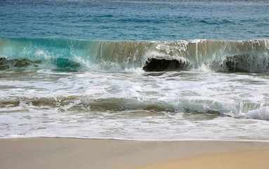 Sandy wave - Oahu, Hawaii