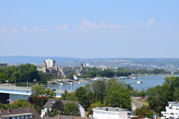 Blick über Koblenz Richtugn Altstadt zum Deutschen Eck