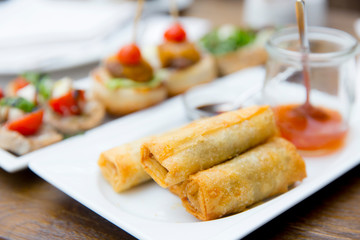 spring rolls with sauce