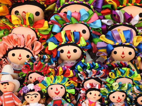Mu&ntilde;ecas queretanas