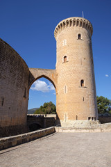 Fototapeta na wymiar Torre del Homenaje, castillo de Bellver, siglo XIV, estilo gótico, Mallorca, balearic islands, Spain