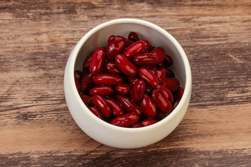 Red baked kidney in the bowl