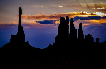 Monument Valley Totem Pole and Yei Bi Chei