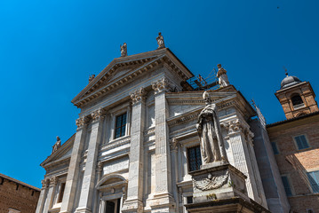Fototapeta na wymiar Urbino: il suo centro storico è patrimonio dell’umanità Unesco. La città fu uno dei più importanti centri del Rinascimento Italiano
