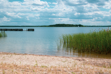 Der Große Goitzschesee ist der größte See das aus dem ehemaligen Braunkohlentagebau Goitzsche in...