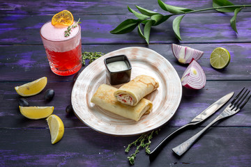 Russian spring rolls and Clover Club cocktail