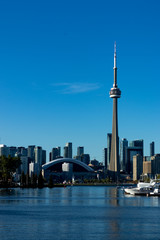 Fototapeta premium View of downtown Toronto including the CN Tower from lake Ontario
