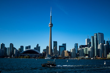 Fototapeta premium View of downtown Toronto including the CN Tower from lake Ontario