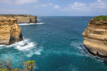 Fototapeta na wymiar rough coast at the Great Ocean Road Australia