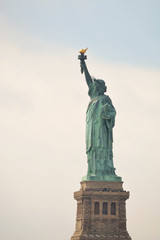 Fototapeta na wymiar Perfil de la Estatua de la Libertad