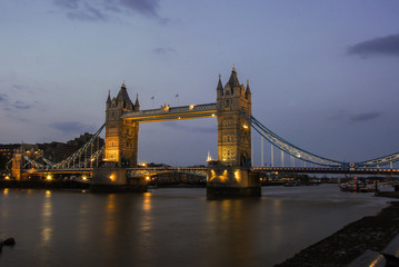 Fototapeta na wymiar Iluminated Tower Bridge, London