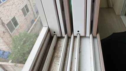 Double window frame in Korean home