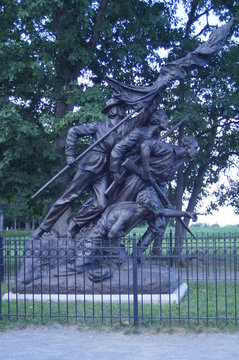 Civil War Statue