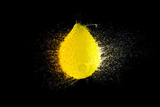 破裂した瞬間のジュース