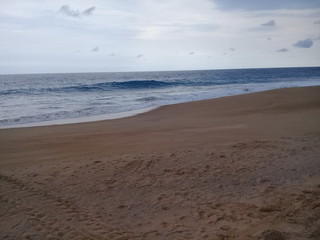 Fototapeta na wymiar Colola, playa con mar abierto, Michoacán, México