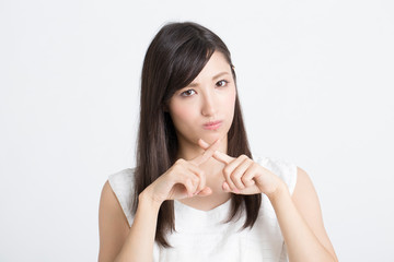 バツマークポーズ