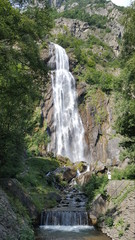 Fototapeta na wymiar cascade de pisse vache, suisse