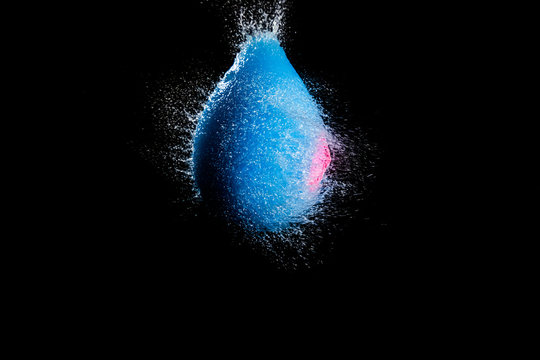 破裂する水風船